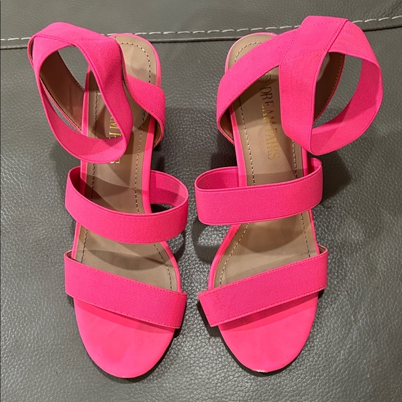 Dream Pairs Shoes - Dream Pairs Fuchsia Strappy Sandals size 6.5 GUC